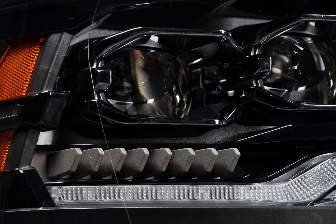 Dodge Ram 1500 (09-18) XB Evo Hybrid LED Headlights